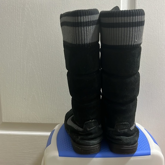 Black and Grey, Nike Boot, Size US 7 - Picture 4 of 5